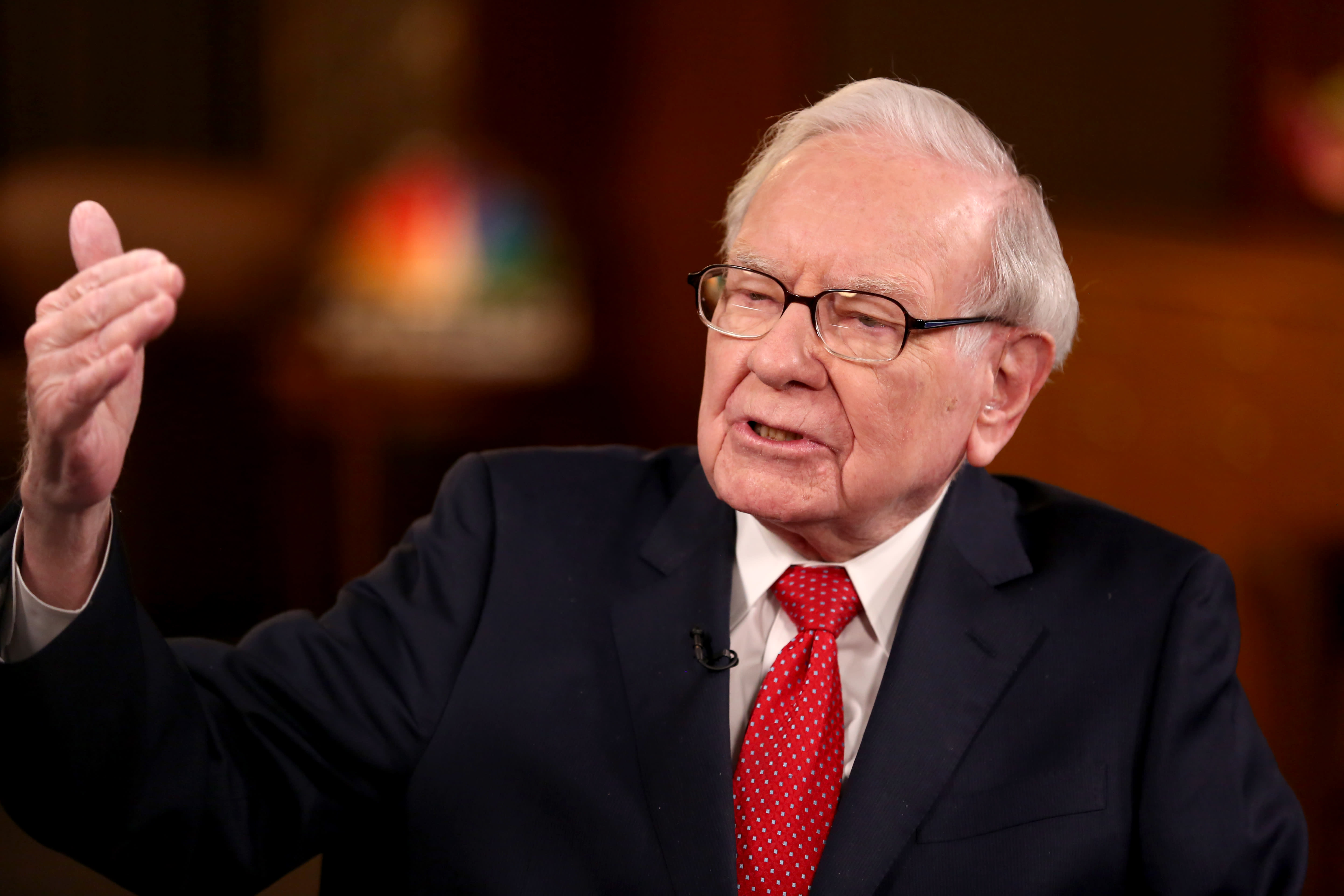 Warren Buffett doesn't believe in Bitcoin, won't buy it even at $ Read here | Mint