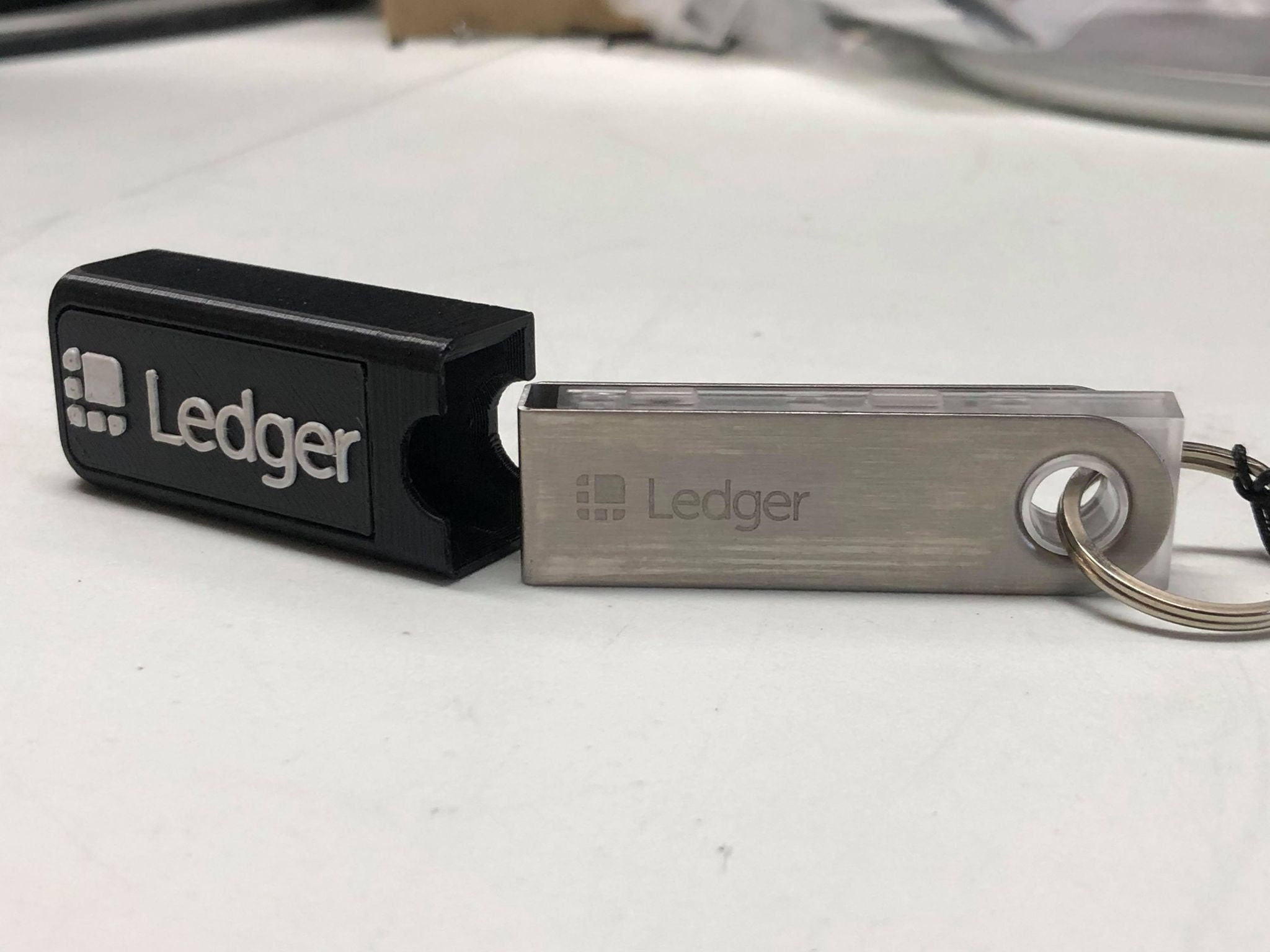 GROOV TH | Ledger Nano S Plus | Authorized Reseller — GROOV : Creative Gadgets Store