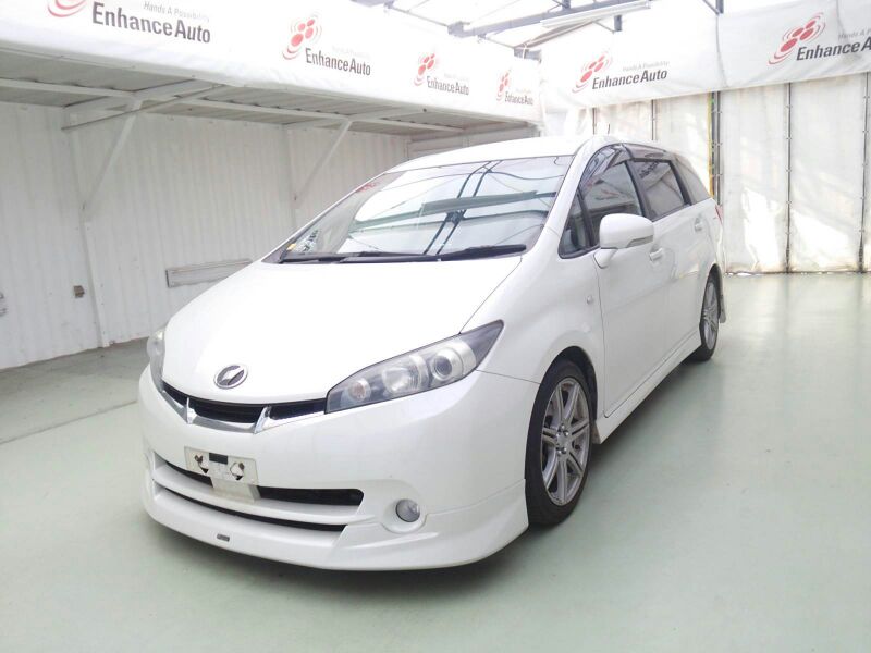 Buy used toyota wish white car in lilongwe in malawi - caryanga