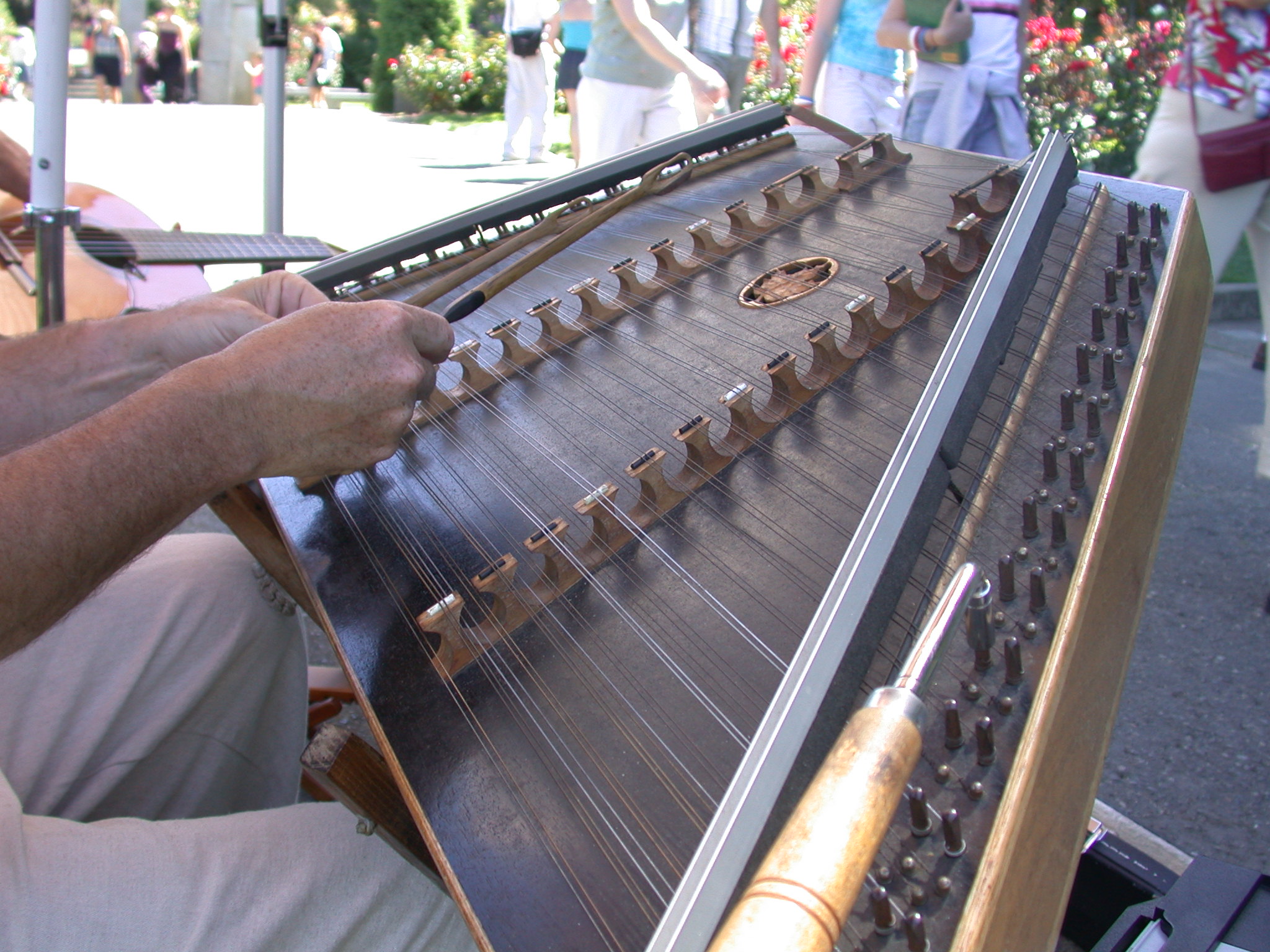 Musicmakers: 17/16 Hammered Dulcimer w/Gig Bag