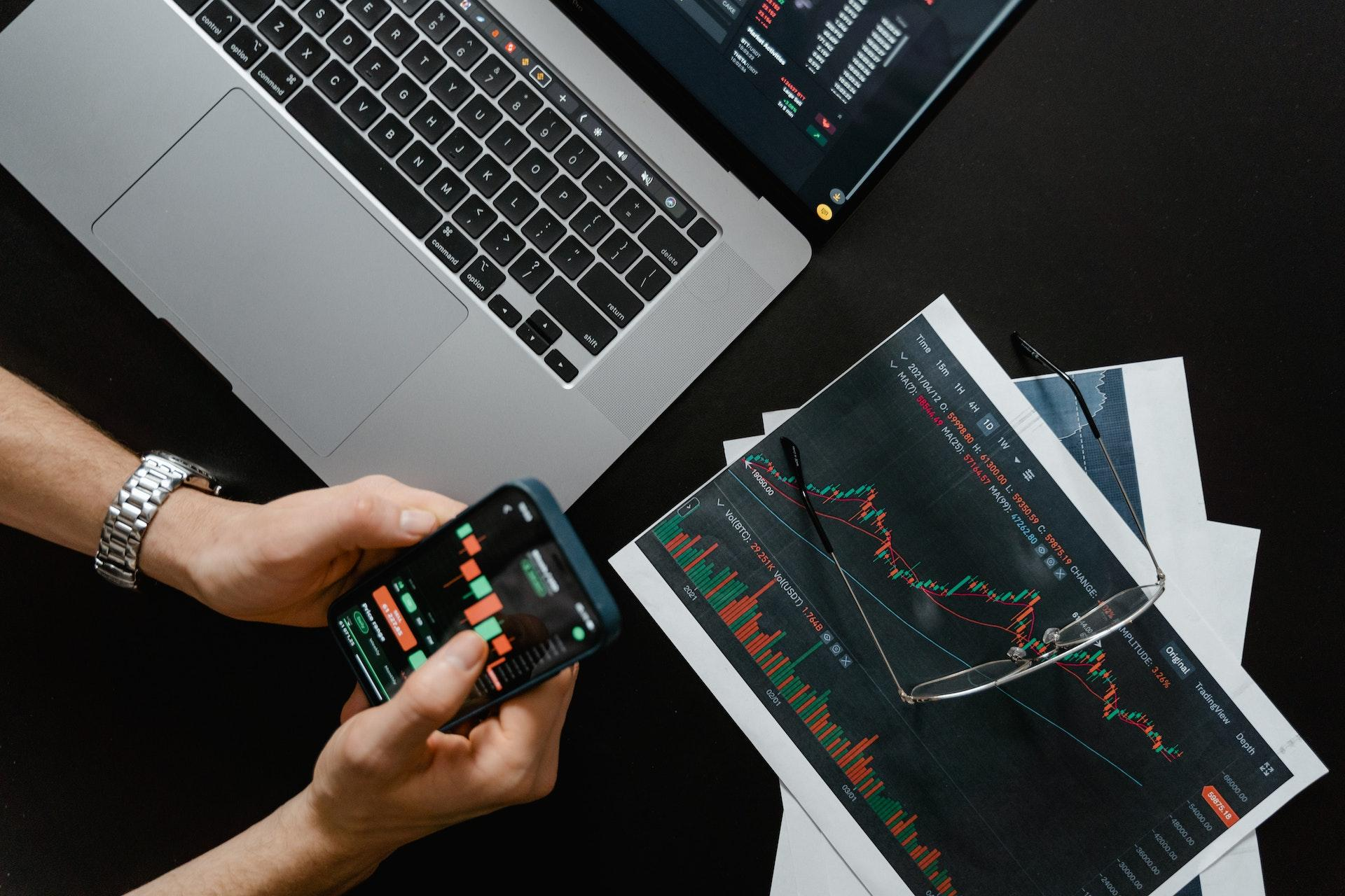 Algorithmic Crypto Trading Guide: Learn Strategies and Platforms