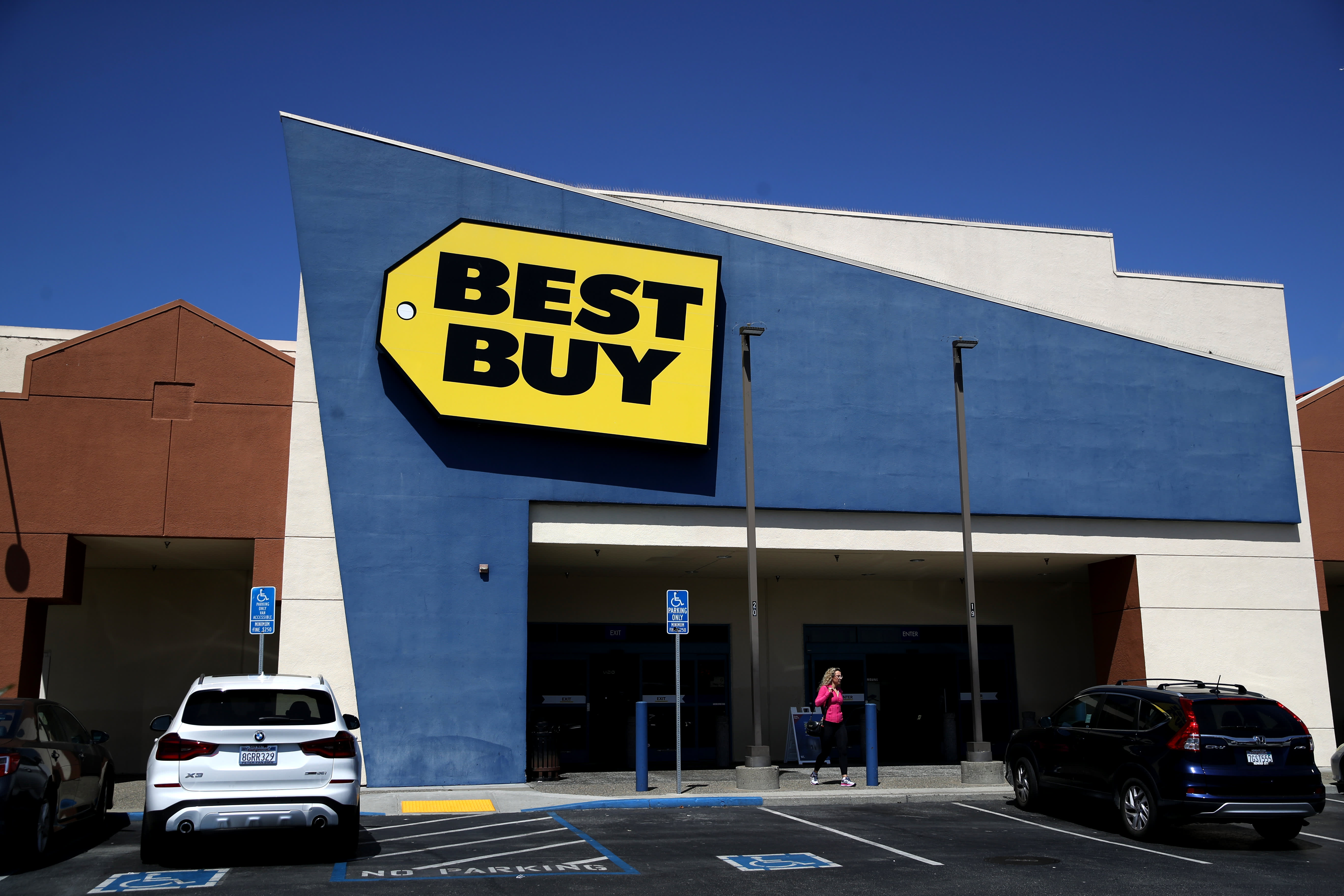 Best Buy Provides Business Update Related To COVID - Best Buy Corporate News and Information