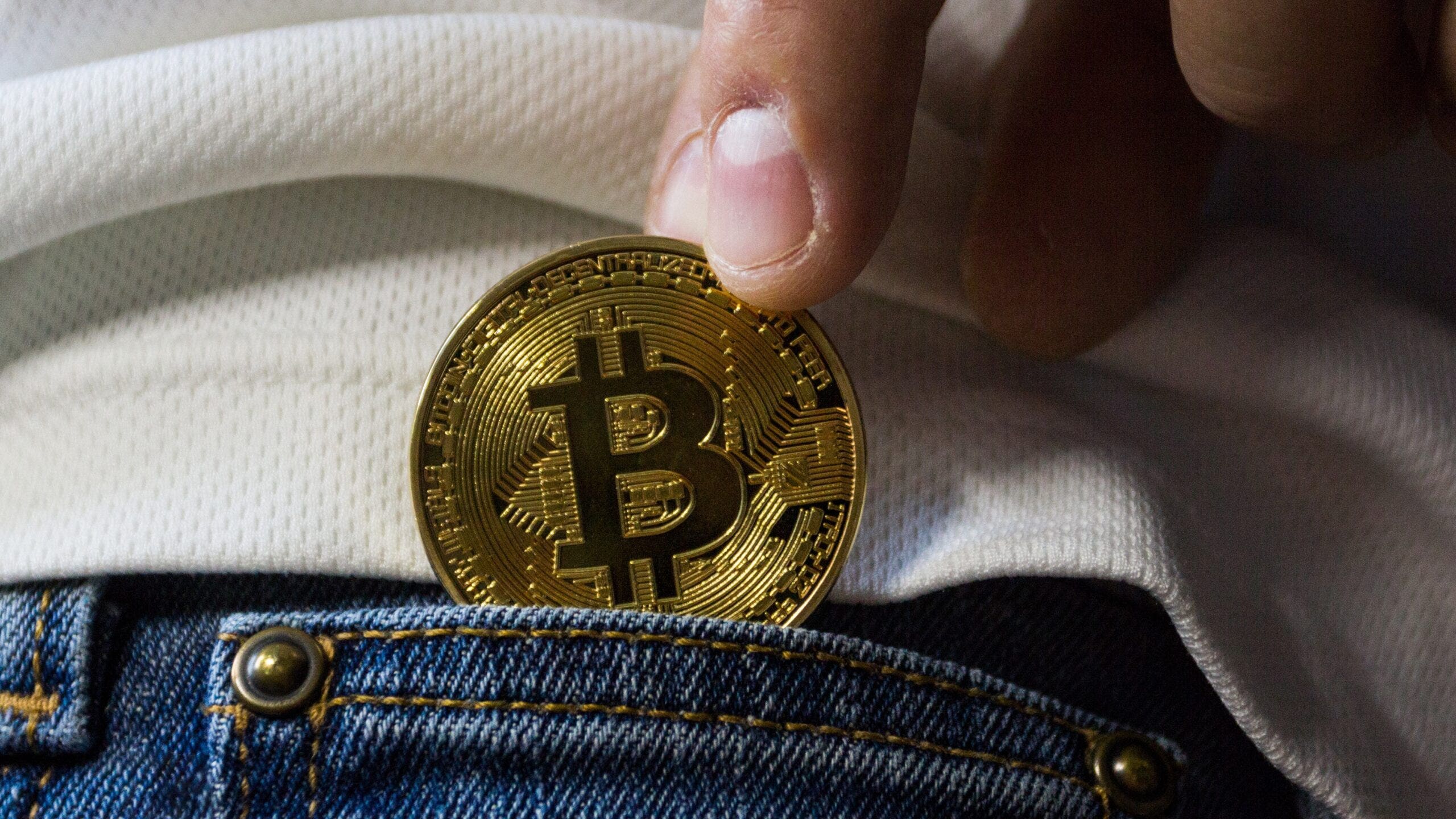 How To Buy Bitcoin: 5 Ways To Add The Popular Cryptocurrency To Your Portfolio | Bankrate