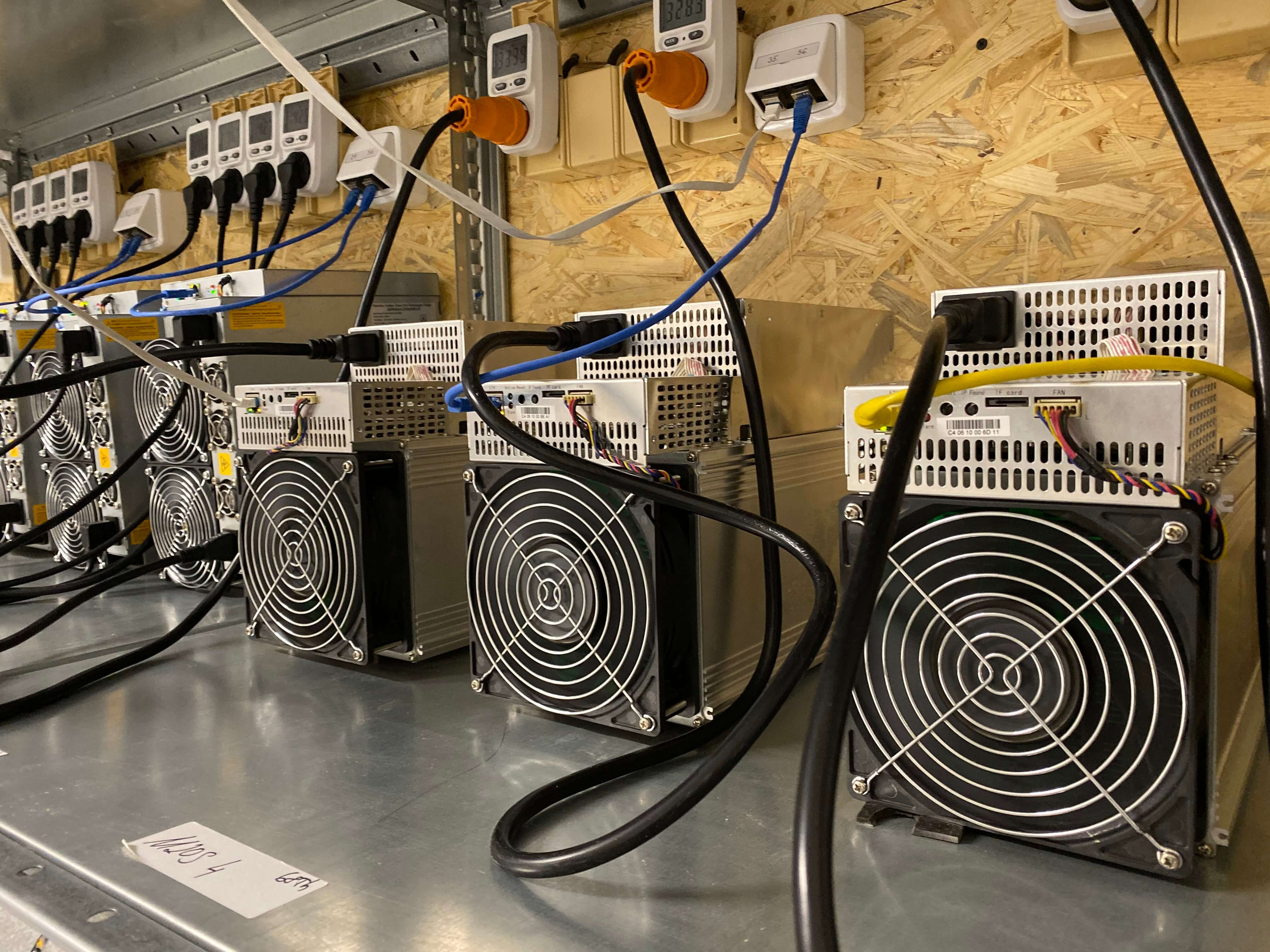 How to Build the Ultimate Crypto Mining Rig - Unbanked