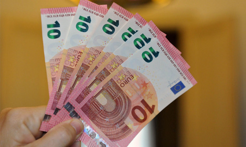 Find the Best Exchange Rate for Euro to PKR Transfers