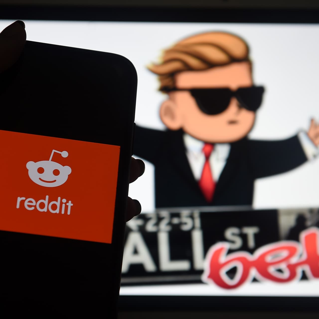 Social Media Platform Reddit Discloses Bitcoin (BTC) and Ether (ETH) Holding in IPO Filing