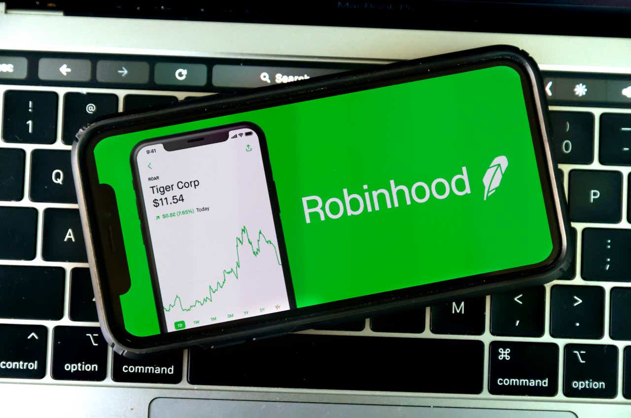 Cryptocurrency Revenue at Robinhood (HOOD) Down 30% Over Last Year