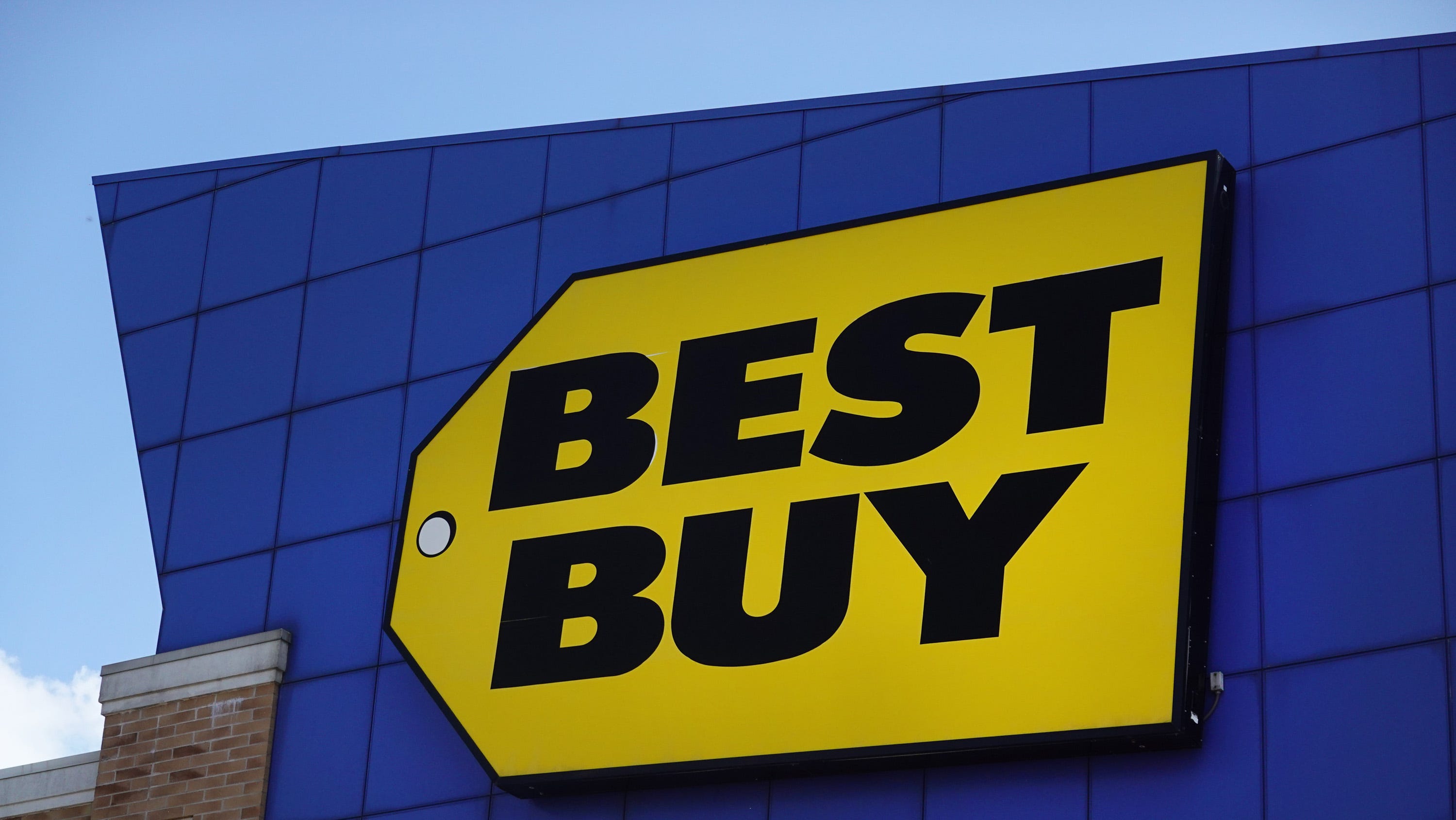 Is Best Buy Open on Thanksgiving ? Best Buy's Thanksgiving and Black Friday Hours