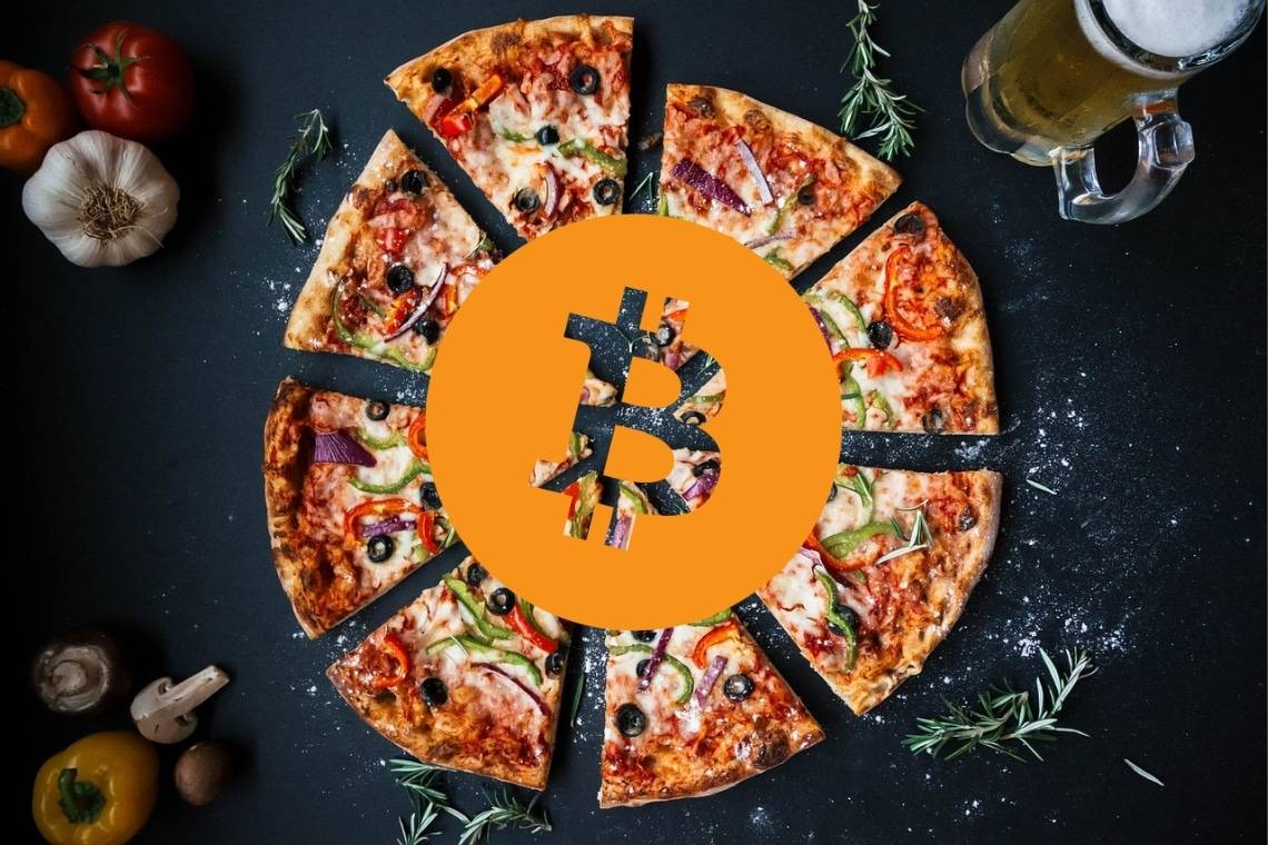 Bitcoin Pizza Photos and Premium High Res Pictures - Getty Images