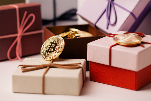 How to Surprise Your Loved Ones With the Bitcoin Gift