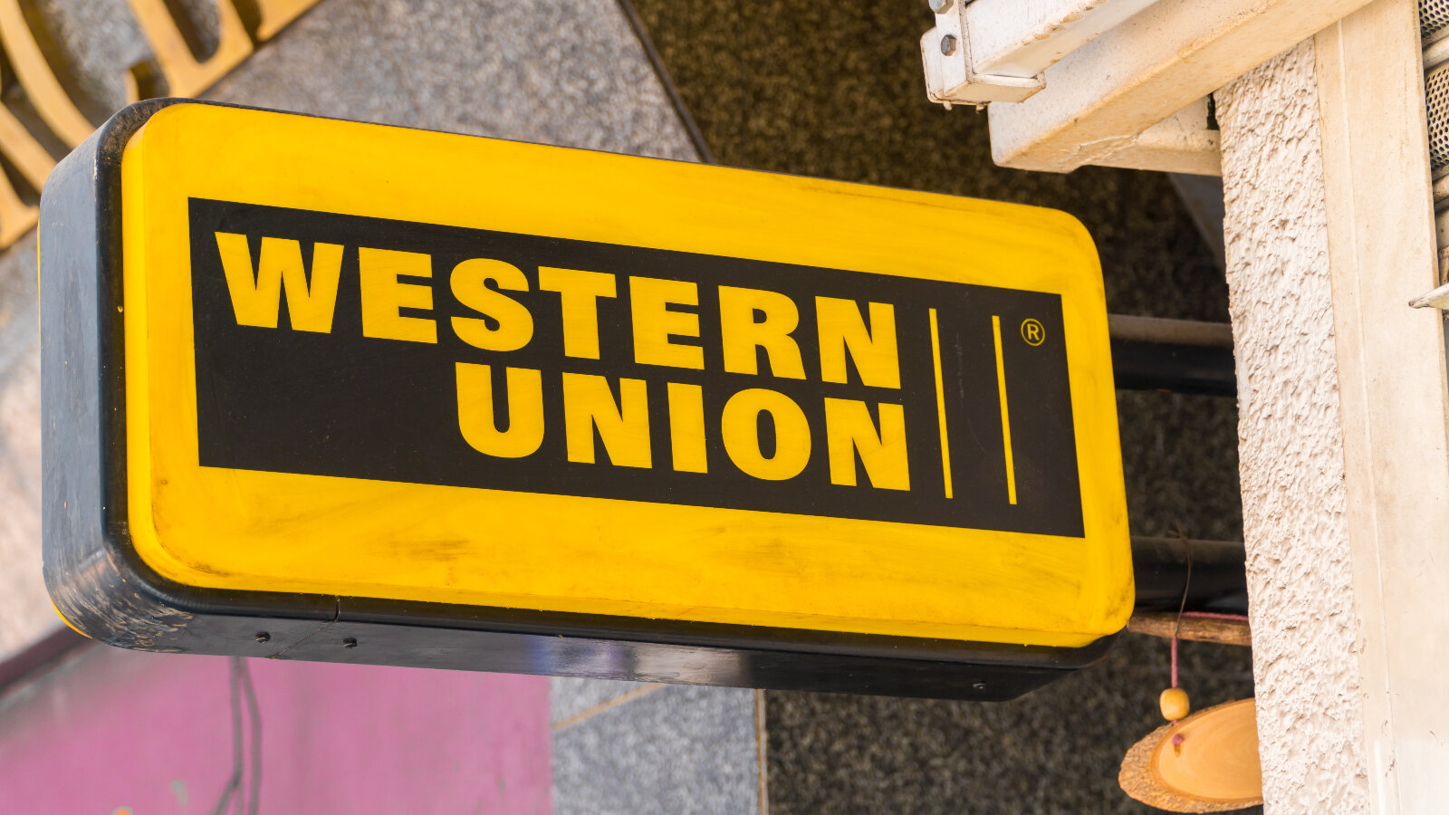 4 Best Places To Buy Crypto With Western Union[BTC, ETH or BNB]