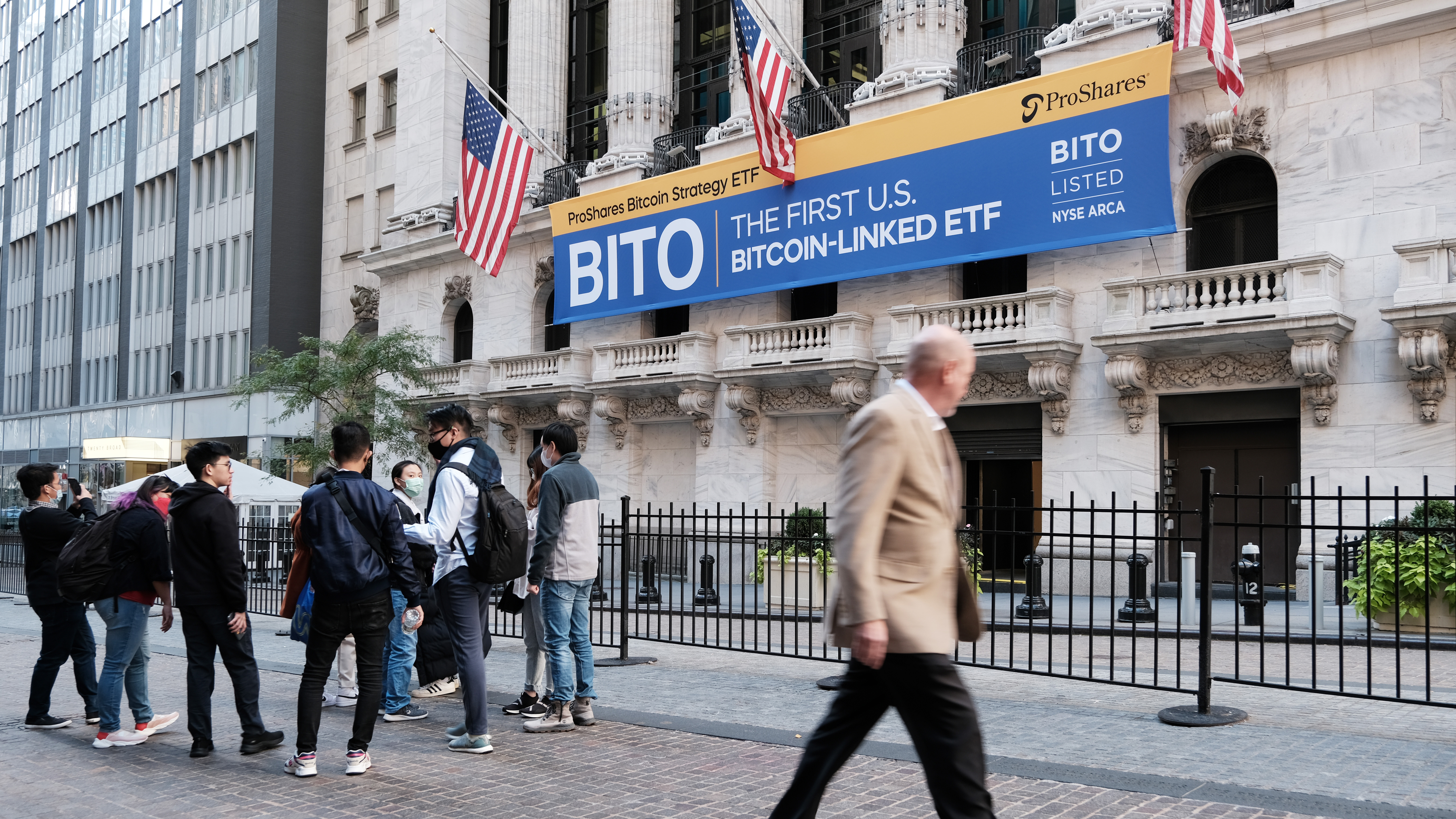 10 Best Bitcoin Stocks To Invest In