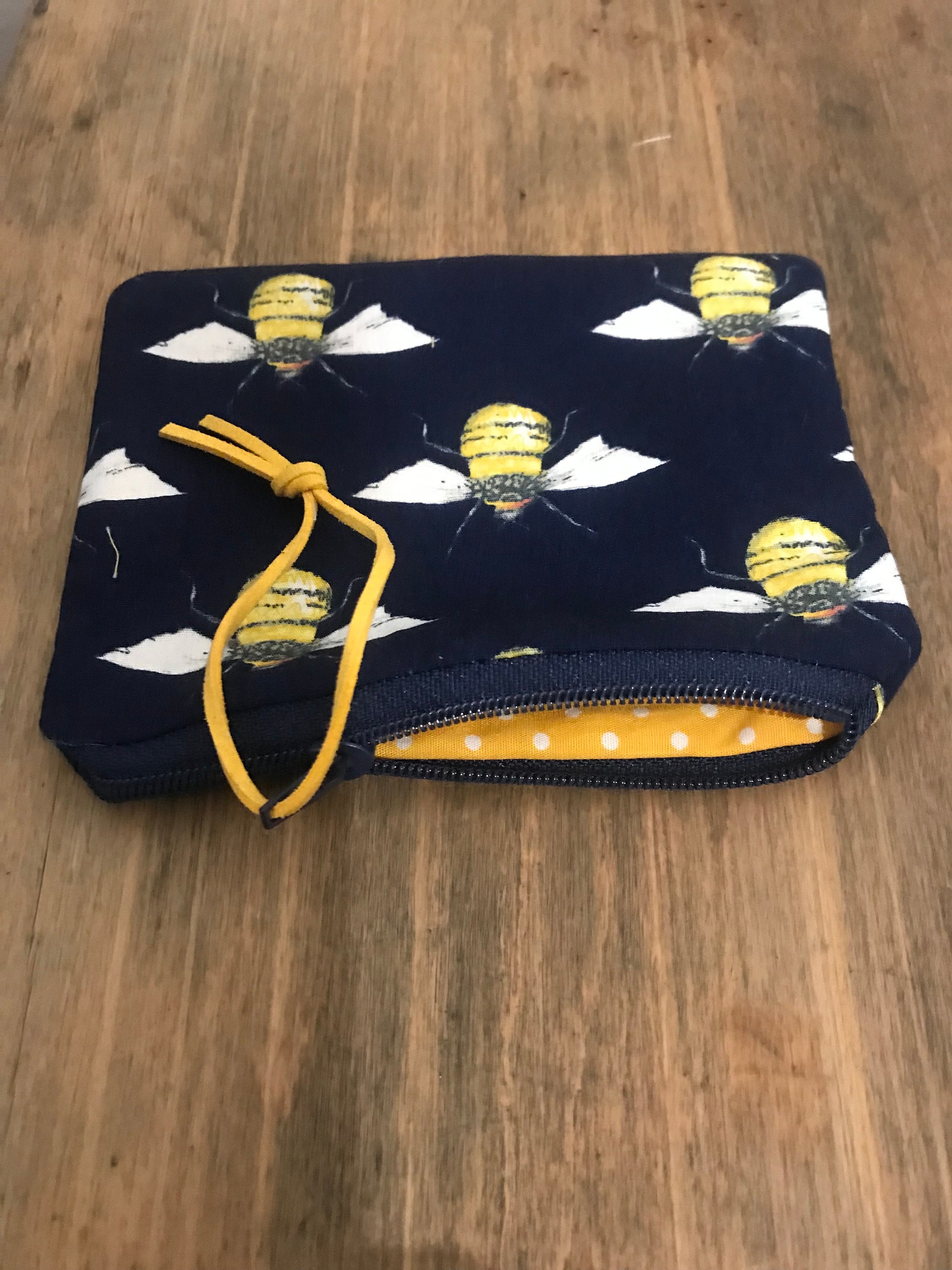 Little busy bee coin purse – Doghouse Gallery