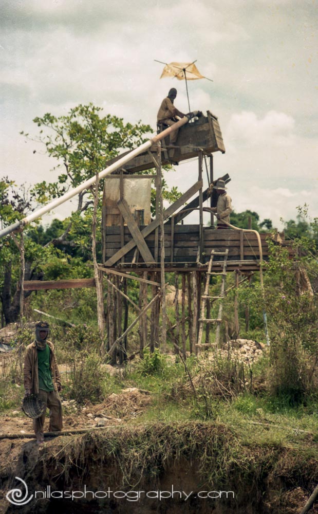 PenambangIntan | Diamond mine in Martapura, Kalimantan. They… | Flickr