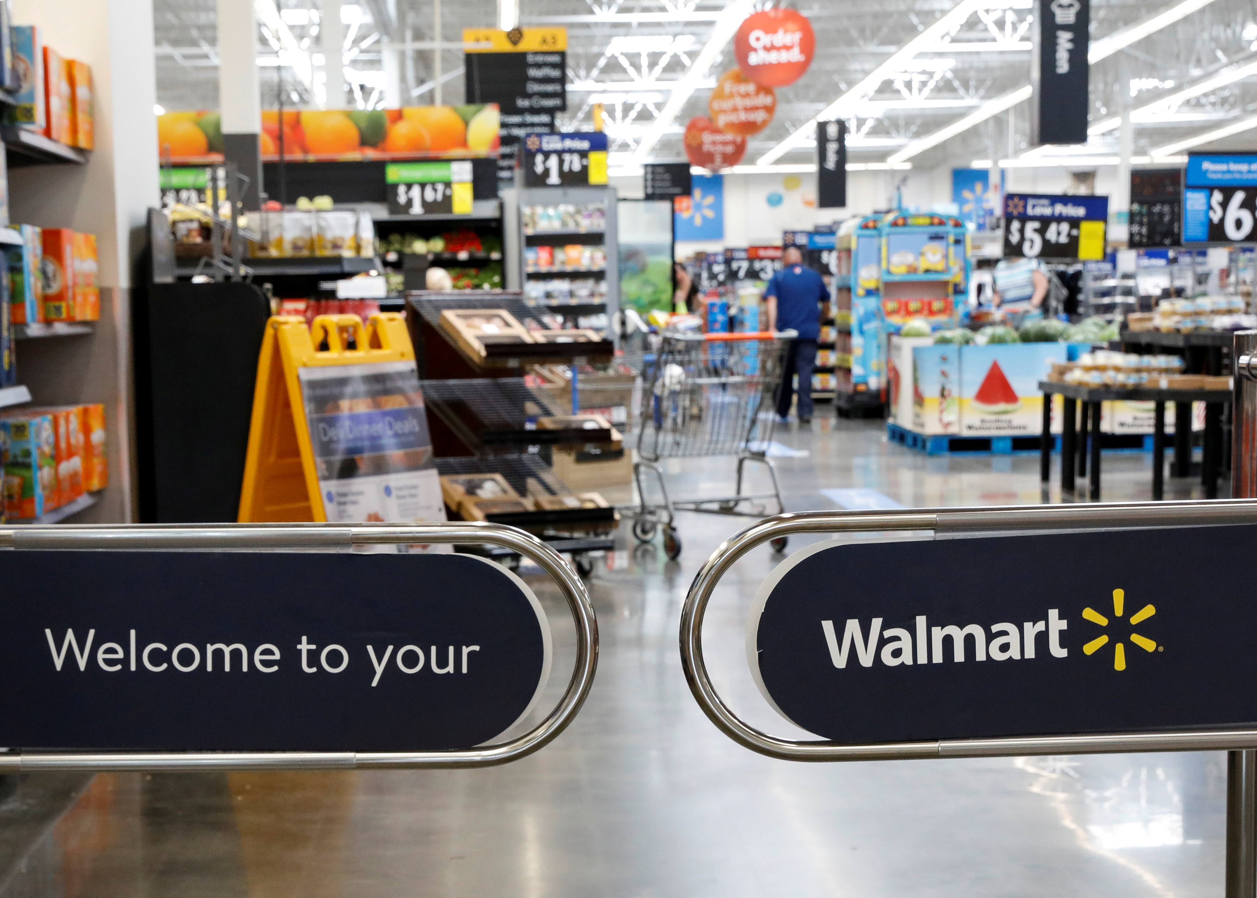 Walmart allowing some shoppers to buy bitcoin at Coinstar kiosks | Reuters