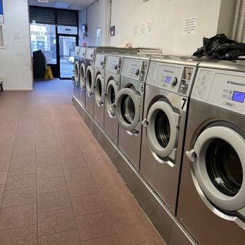 Guest Laundry - McGregor Mountain Lodge - Estes Park, CO