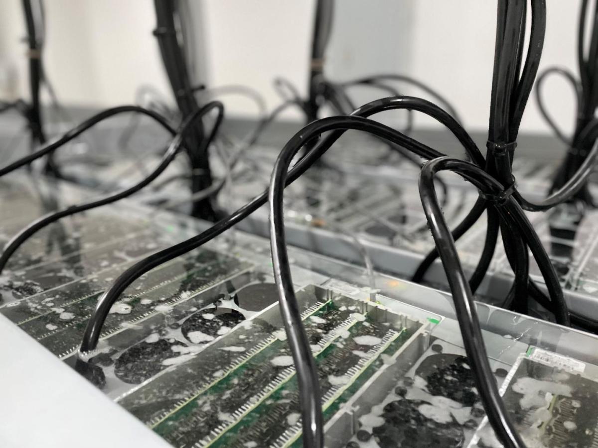 Ideal Mining Rigs with The Lowest Temperatures Of – EK Fluid Works